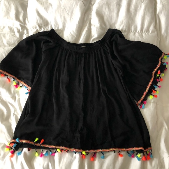 NU LABEL Off the Shoulder Fiesta Shirt - Picture 2 of 4